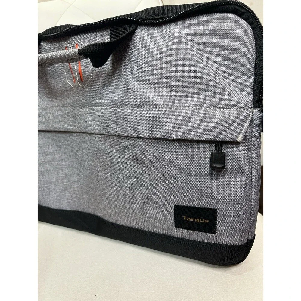 Targus Strata Slipcase 15.6in Padded Polyester Sleeve Case, Gray/Black AC0145